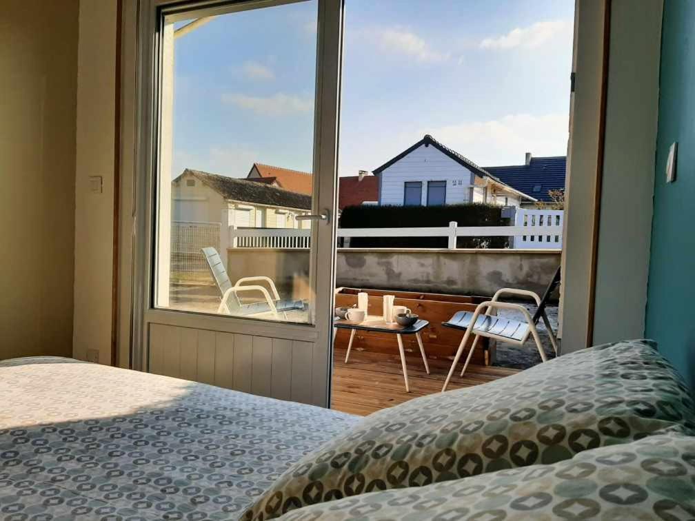 Les Heures Tranquilles - Vue Mer - 50M De La Plage Saint-Come-de-Fresne Экстерьер фото